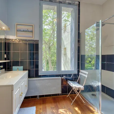 Prázdninový dům Fripouille - A 100 M De La *